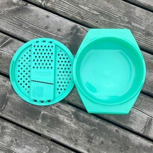 Vintage Tupperware Grater Shredder Jadeite Green 2 Piece Set Cheese Grater